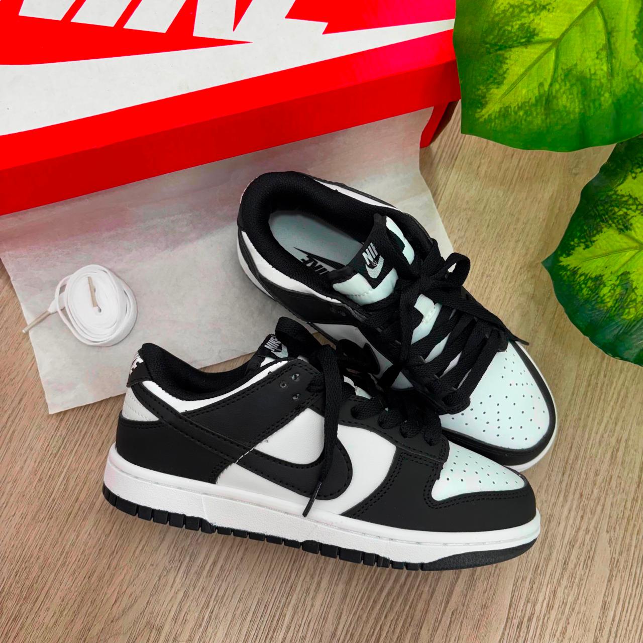 Nike Dunk Low Panda Dama